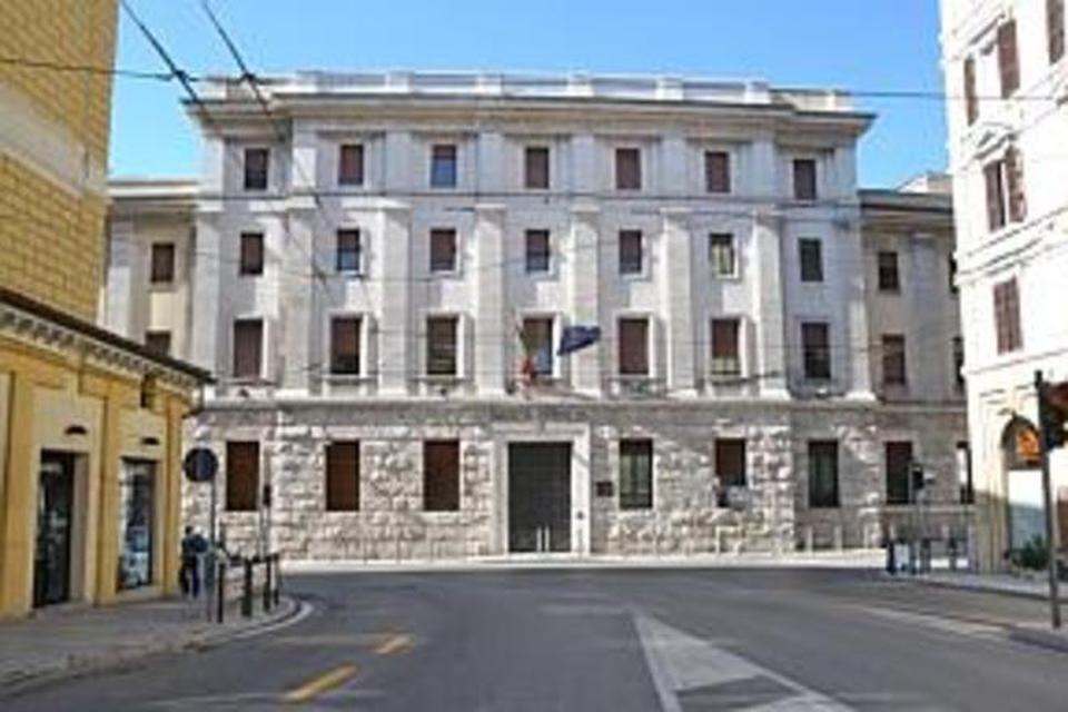 Banca D Italia Le Filiali Di Ascoli E Pesaro Trasferite Ad Ancona