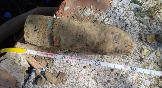 Grottammare, scoperto in un cantiere un proiettile della guerra mondiale