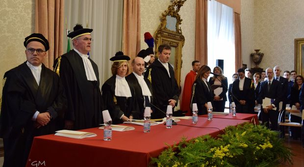 Ancona, insegna 26 anni senza laurea: prof deve restituire più di 800mila euro