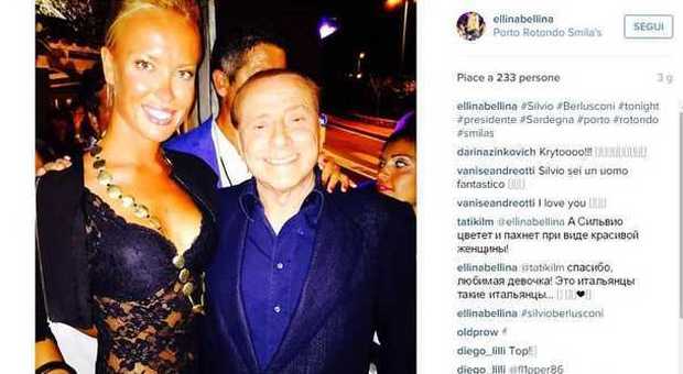 Berlusconi, notte brava in Sardegna selfie e party con Francesca allo Smaila's