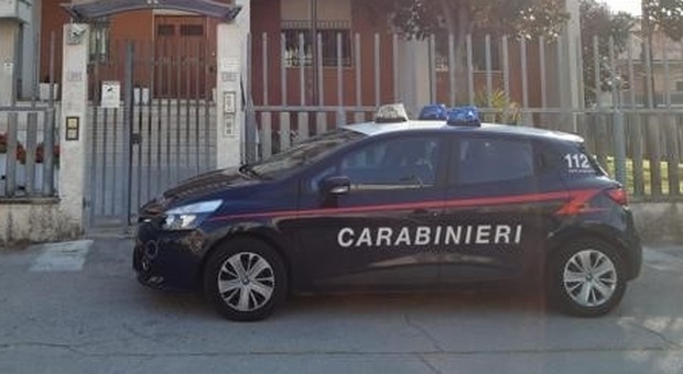 Porto Sant'Elpidio, sfondano la porta e occupano una casa: due stranieri denunciati, erano già stati espulsi
