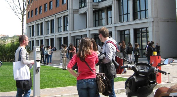 Ancona, test per più di mille studenti che vogliono iscriversi a Medicina