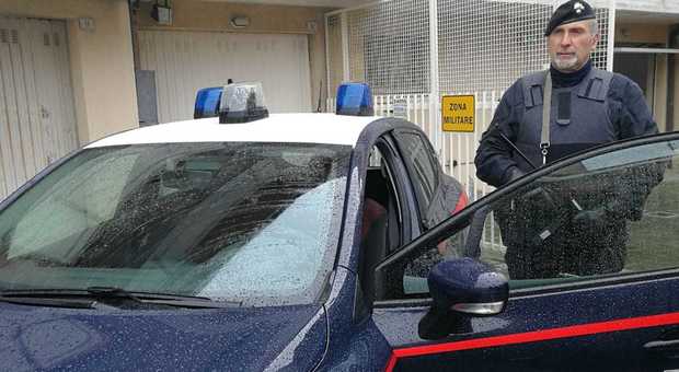 San Costanzo, la patente gli è stata sospesa, al controllo ne mostra una croata, ma è falsa: arrestato