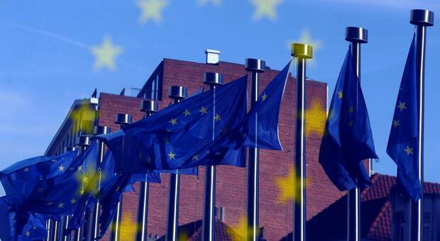Le bandiere della Ue a Bruxelles