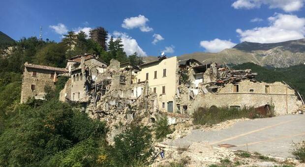 Arquata, approvato il progetto per demolire 24 edifici lesionati dal sisma. Castelli: «Grande passo avanti»