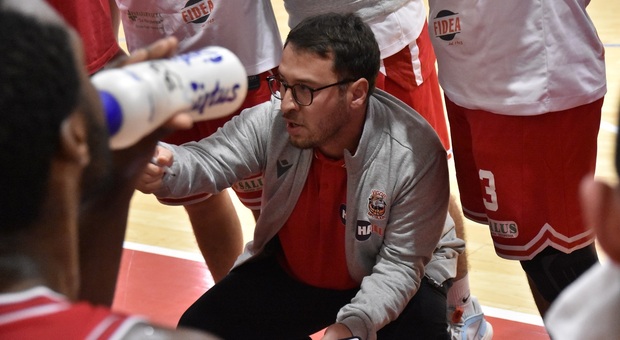 Basket Serie B, Halley Matelica ha esonerato coach Cecchini