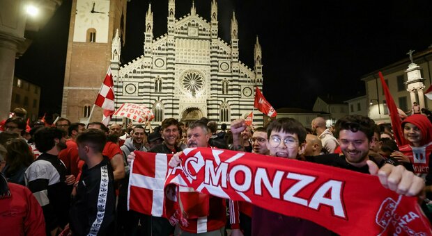 Il Monza in Paradiso, Pisa battuto ai supplementari: così Berlusconi torna in serie A