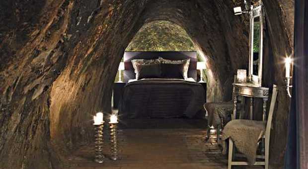 Svezia, l'ex miniera diventa hotel di lusso: la suite è 155 metri sottoterra