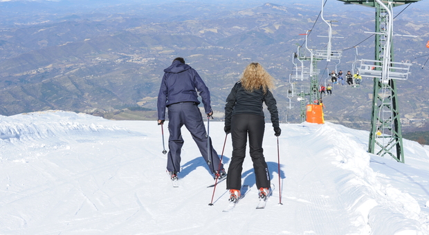 Dal 26 dicembre si torna a sciare a Monte Piselli Seggiovia collaudata, c'è mezzo metro di neve