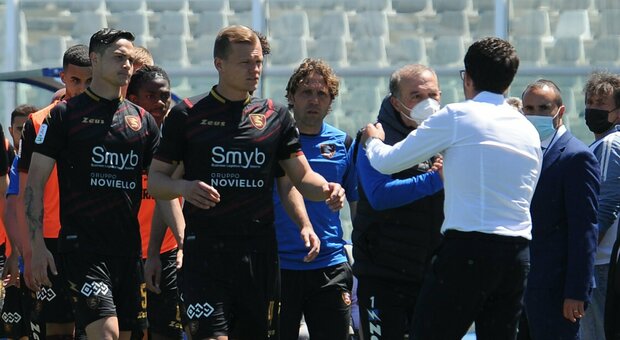 Tris della Salernitana con il Pescara già retrocesso: promossa in Serie A per la terza volta