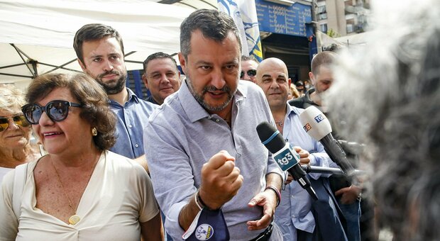 Green pass, Salvini: «Lamorgese si dia una mossa a fermare gli sbarchi, anziché pensare ai controlli nei bar»