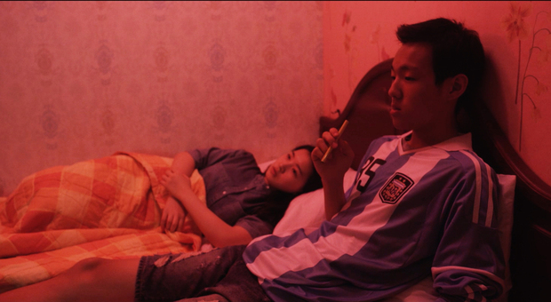 Una scena di Good News in un motel a ore con gli adolescenti Minhui e Junho
