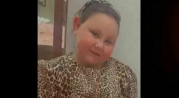 Crotone, bimba di 6 anni muore soffocata da un boccone di cotoletta: aperta un'inchiesta
