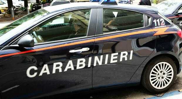 Marzocca, resta chiuso fuori dalla stanza, caos in hotel e carabinieri aggrediti: arrestato