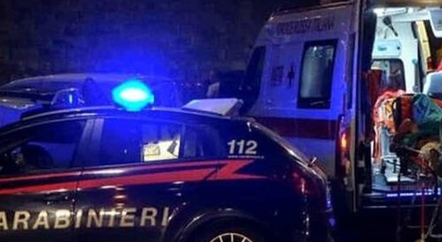 Aggredita nella notte: un uomo le spacca il telefono e la prende per i capelli, carabinieri e ambulanza piombano alla Montagnola