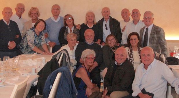 A 50 anni dalla maturità si ritrovano gli alunni del liceo scientifico di Ancona