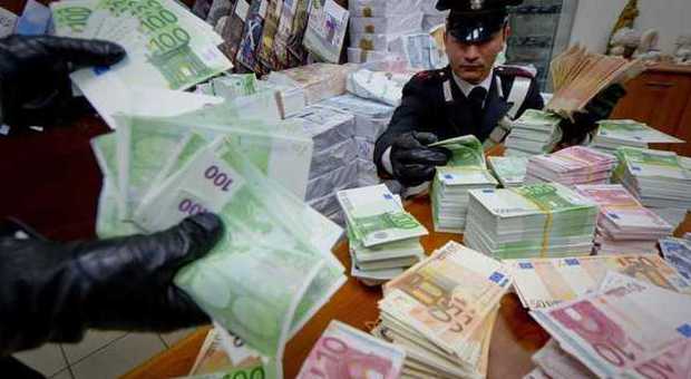 Cantina piena di banconote false Sequestrati oltre 50 milioni