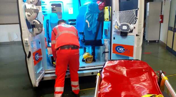 Un'ambulanza della Croce Gialla di Ancona
