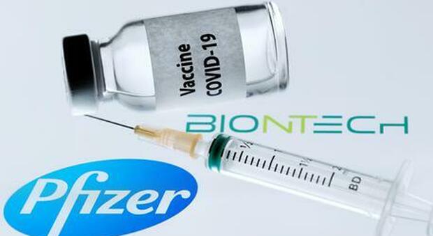 Vaccino Pfizer, gli Usa: «Via libera all'uso sui ragazzi tra i 12 e i 15 anni»