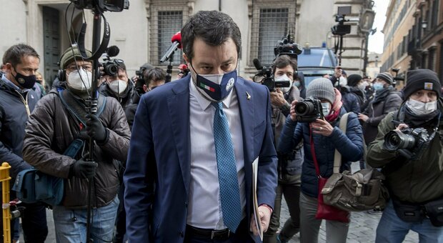 Governo, Salvini e Meloni si rivolgono al Colle: «Conte non ha la maggioranza, chiediamo colloquio a Mattarella»