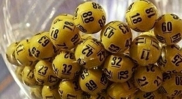 Lotto, SuperEnalotto, 10eLotto, Extra e Simbolotto: estrazione di oggi 20 gennaio 2022. Numeri e combinazione vincenti