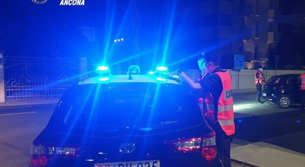 I carabinieri sono intervenuti per il 15enne ubriaco