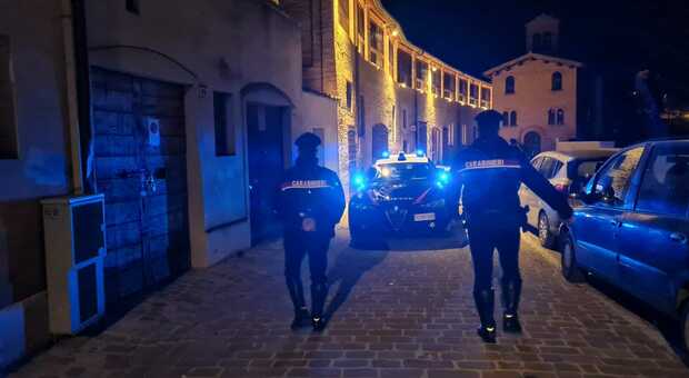 I controlli dei carabinieri in centro a Fabriano