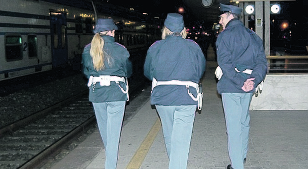 Ancona, controlli alla stazione: trovato e arrestato un latitante albanese