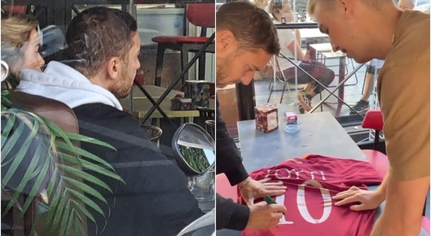 Totti e Noemi in uno storico locale di Roma nord: selfie e autografi con i tifosi