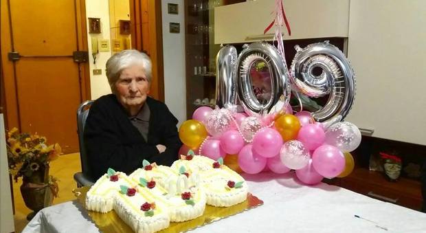Montemarciano, auguri Aldesina La nonna ha spento 109 candeline