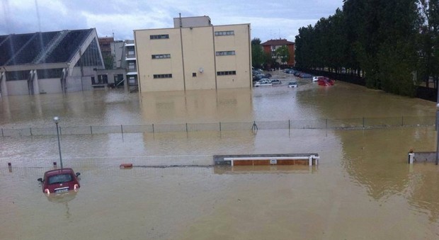 Alluvione di Senigallia, undici indagati Sotto accusa Mangialardi e Angeloni