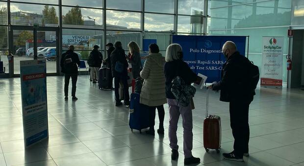 All'aeroporto delle Marche oltre seimila tamponi in un mese: ecco quanti casi positivi sono stati riscontrati