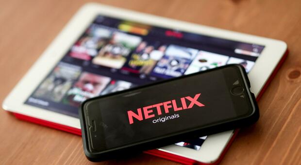 Netflix versa al Fisco 55 milioni di euro di tasse evase. La Procura: «Primo caso di società occulta senza personale»