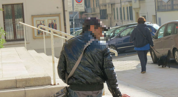 Ambulanti e abusivi si dividono il centro di Ancona