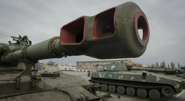 Ucraina diretta, Kiev: Russia ritira le truppe in Bielorussia. Zelensky: «Cerchiamo pace senza indugio»