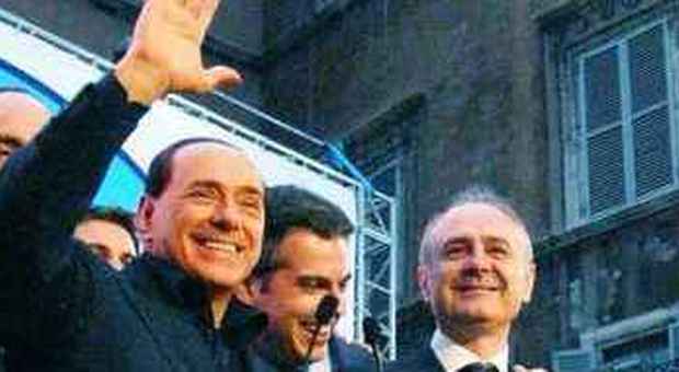 Ceroni, a destra, con Berlusconi