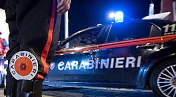 Ufficiale dei carabinieri si spara alla testa nella propria abitazione: terzo uomo delle forze dell'ordine che si suicida negli ultimi giorni