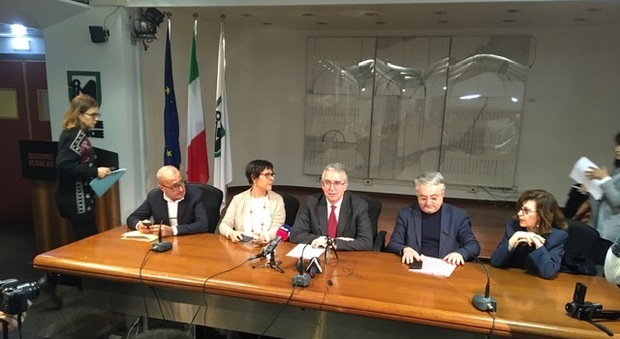 La conferenza stampa di Ceriscioli e in diretta lo stop del premier Conte