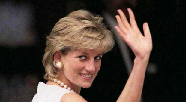 Lady Diana, il pompiere che la soccorse: «Ecco cosa mi disse». La serie sui misteri e la vita della principessa