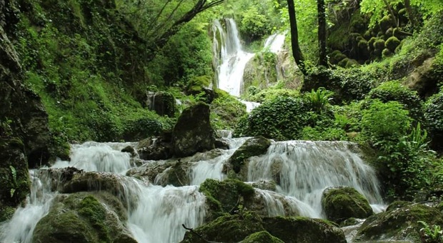 Le suggestive cascate sul Rioscuro, a Cineto Romano, che stanno diventando una tappa obbligata nella Valle dell'Aniene