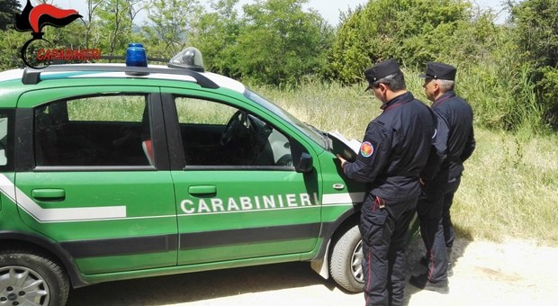 Ancona, rifiuti nascosti nelle cave: raffica di denunce e 5 milioni sequestrati nell'indagine dell'Antimafia