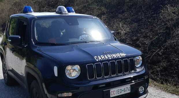 Due auto rubate in pochi giorni: recuperi lampo dei carabinieri, ora è caccia ai ladri