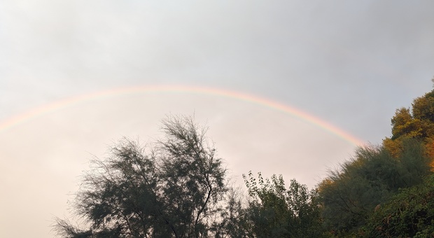E dopo la pioggia e gli allagamenti un arcobaleno tutto da ammirare