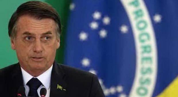 Brasile, il presidente Bolsonaro: «Sono positivo al coronavirus»