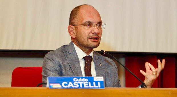 L'assessore regionale Guido Castelli