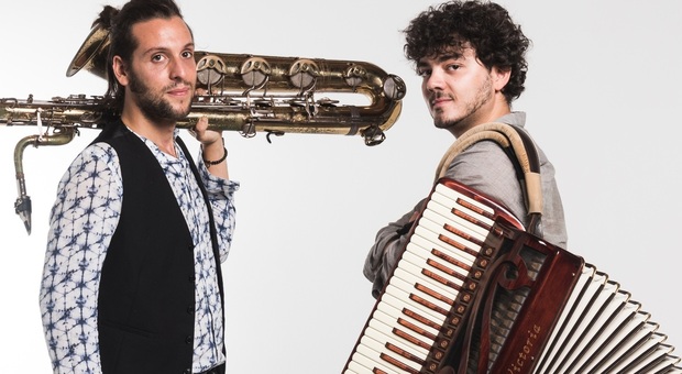Leonardo Rosselli (sassofono) e Antonino De Luca (fisarmonica)