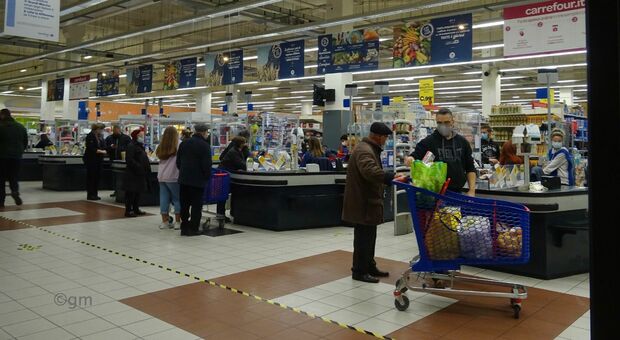 Il riscatto del settore degli alimentari: arriva Esselunga al posto di Carrefour. E ci sono anche altre novità in vista