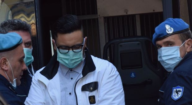 Il Coronavirus non ferma il processo per la Strage di Corinaldo: banda dello spray in aula con le mascherine