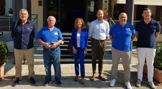 Centro vaccinale comunale, la Bcc di Ancona e Falconara offre un contributo al Circolo Leopardi