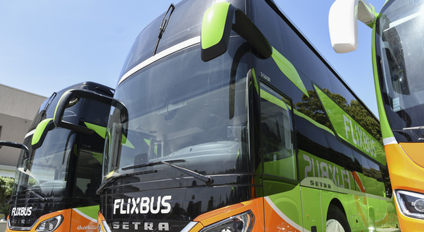 Flixbus riparte in Italia dal 3 giugno: collegate 70 città, le nuove norme di sicurezza